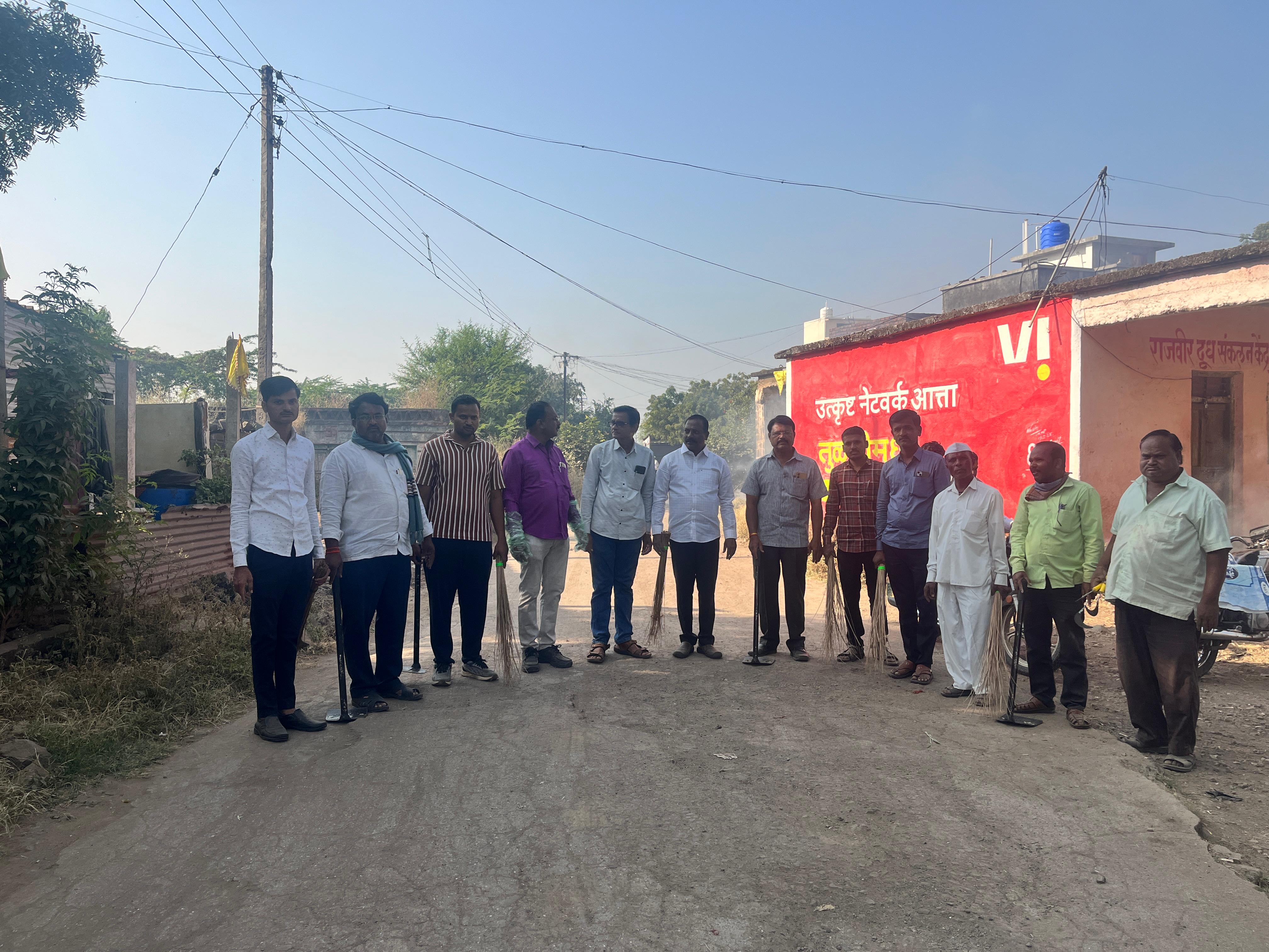 गावातील रस्ता आणि पूल